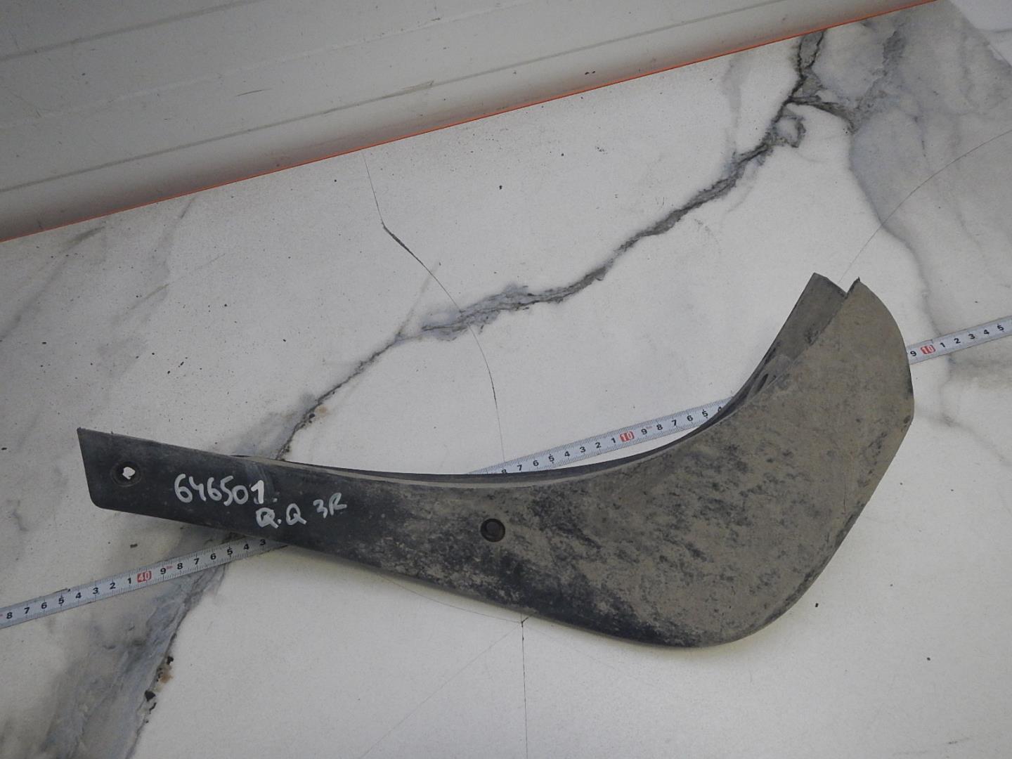 Брызговик задний правый