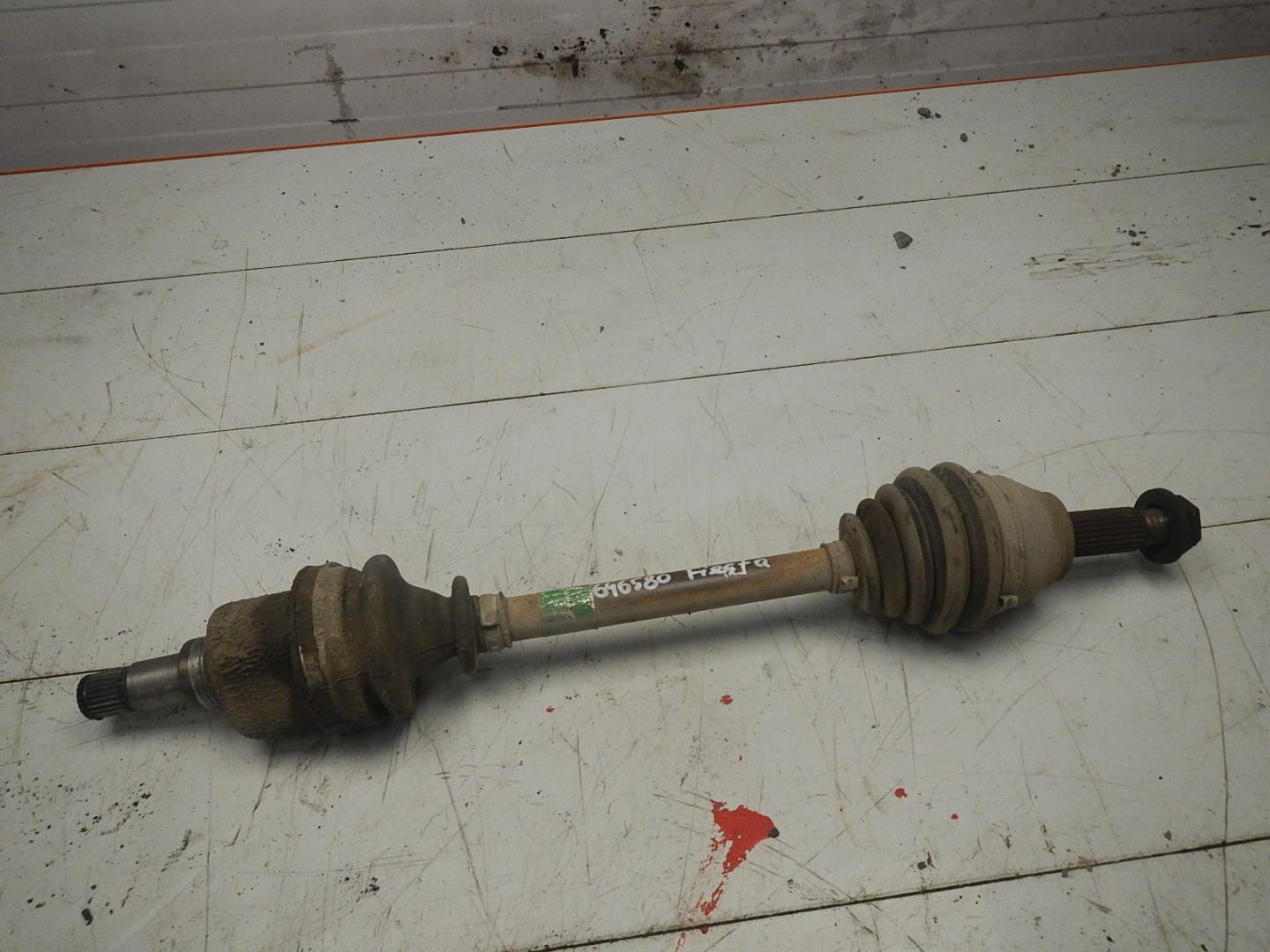 Полуось передняя левая