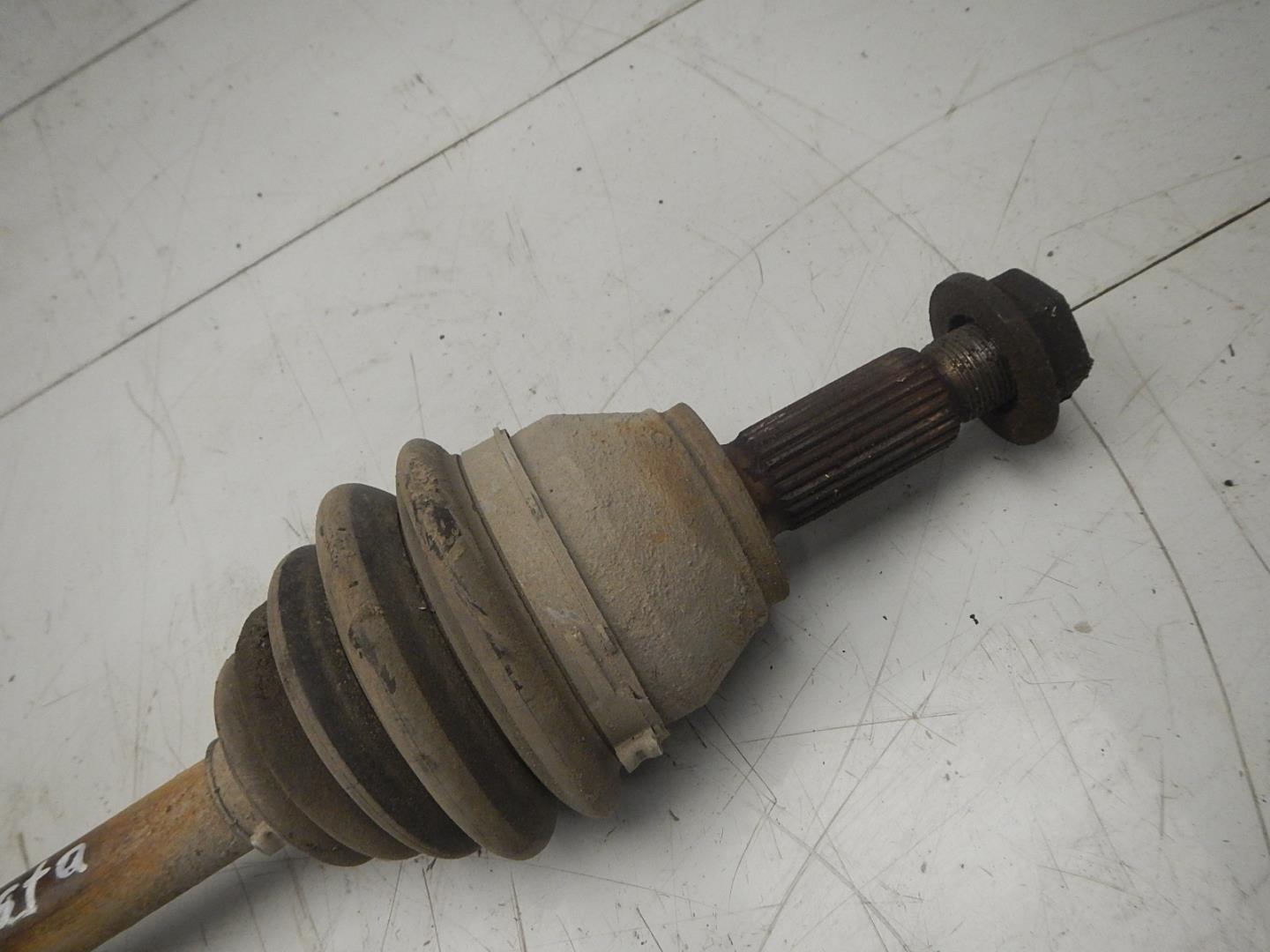 Полуось передняя левая