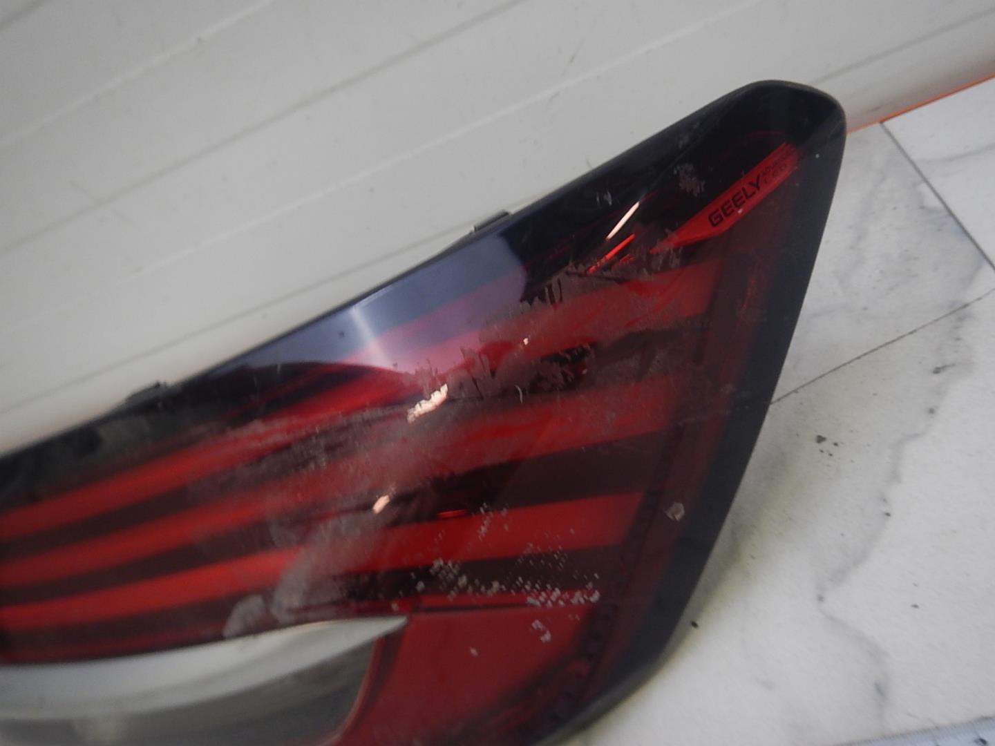 Фонарь задний правый