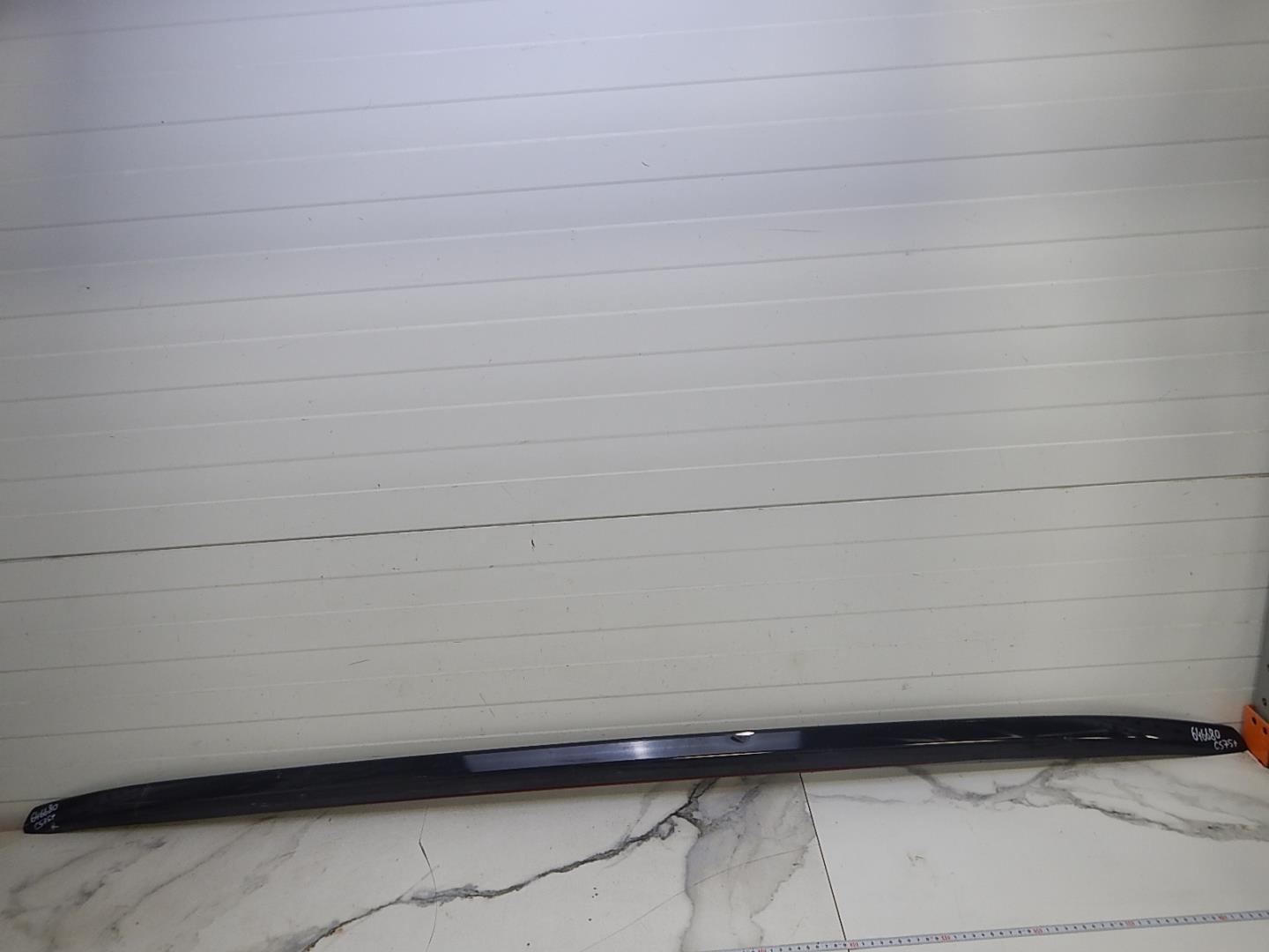 Рейлинг (релинг) правый (планка на крышу)