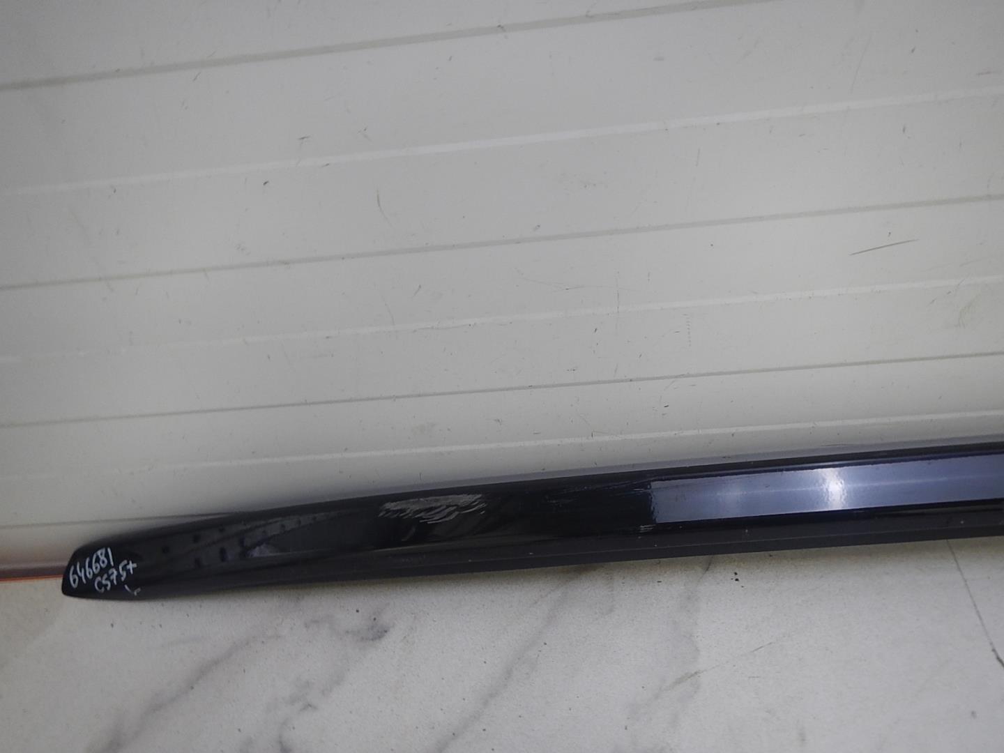 Рейлинг (релинг) левый (планка на крышу)