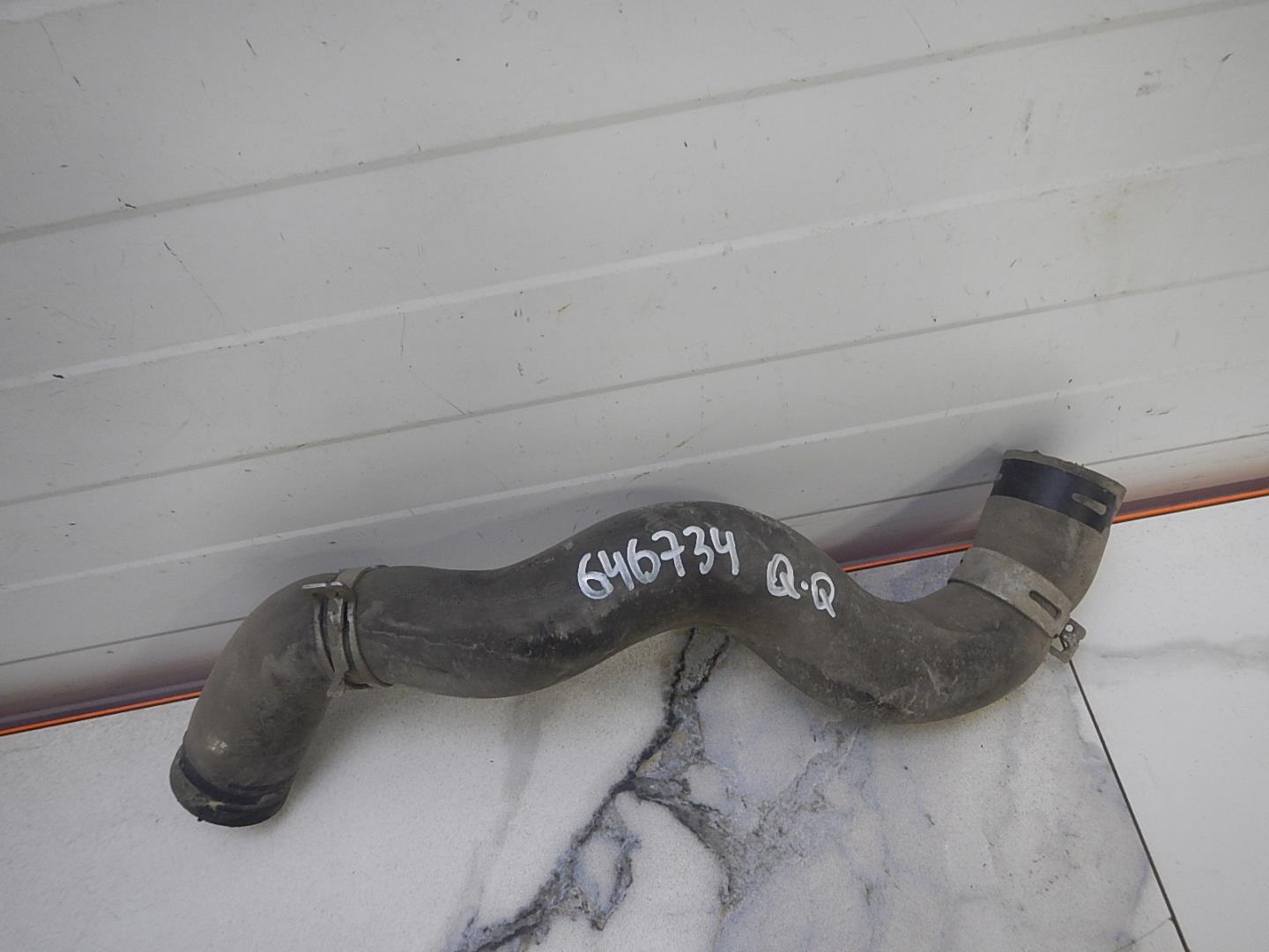 Патрубок радиатора