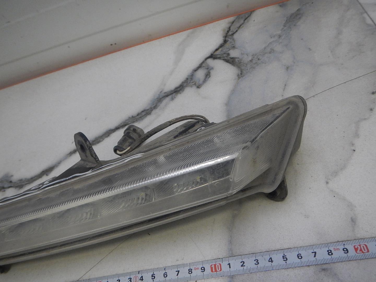 Фара дневного света правая (ходовые огни)