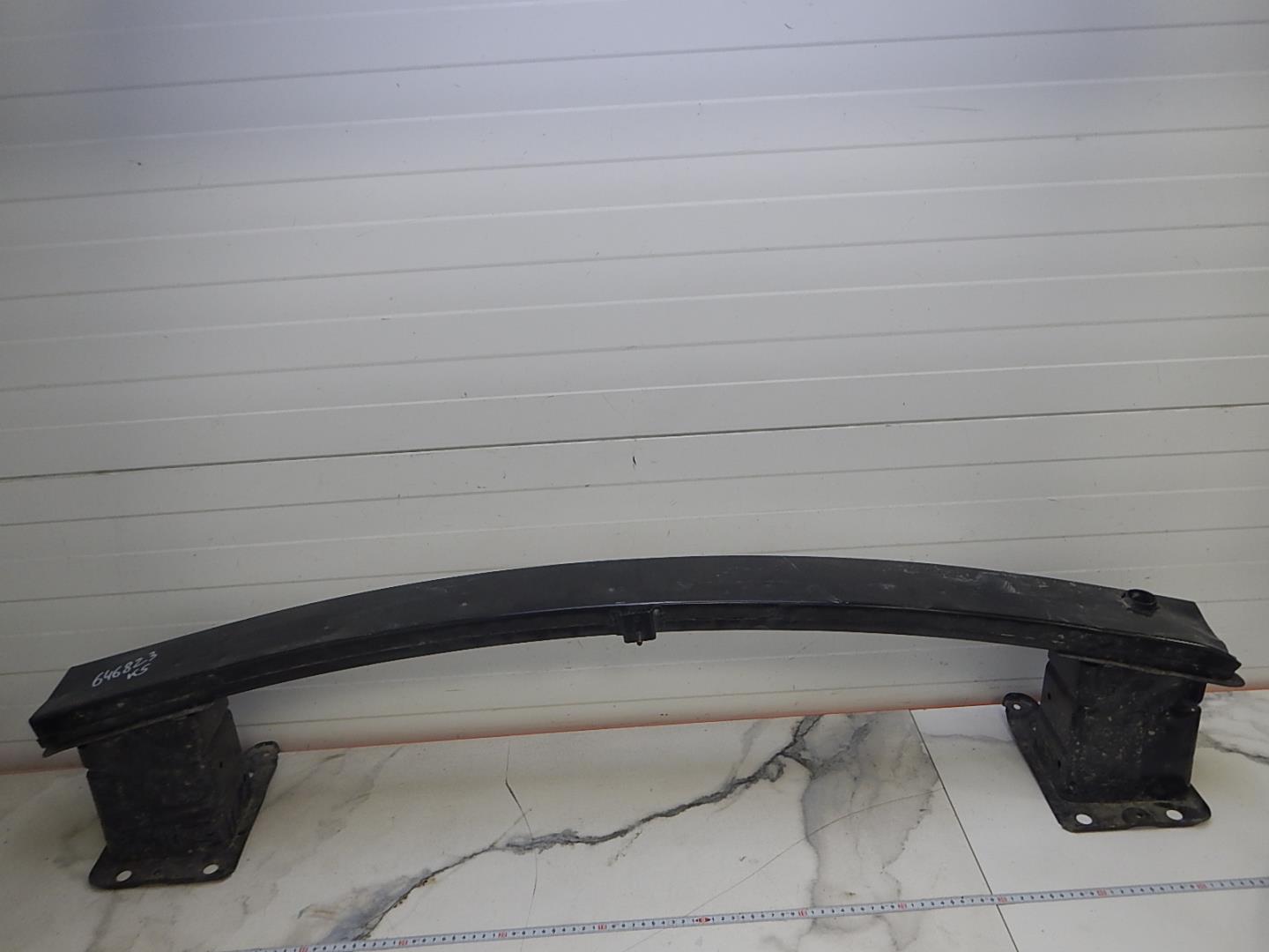 Усилитель переднего бампера