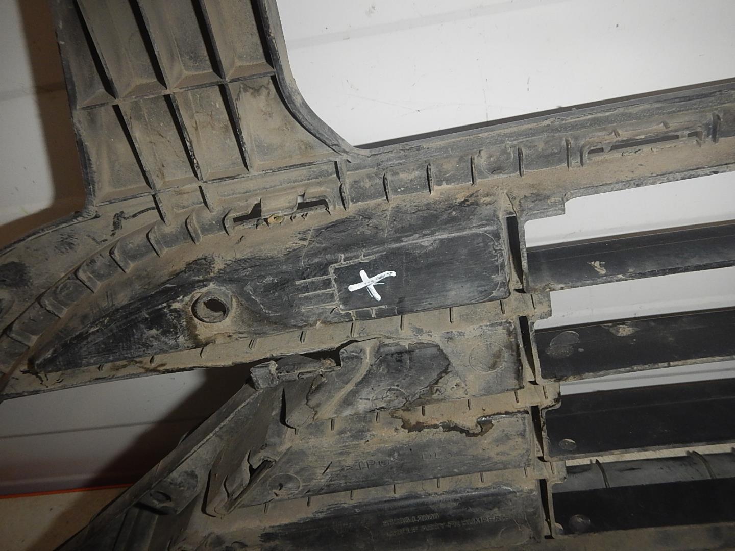 Решетка в бампер центральная