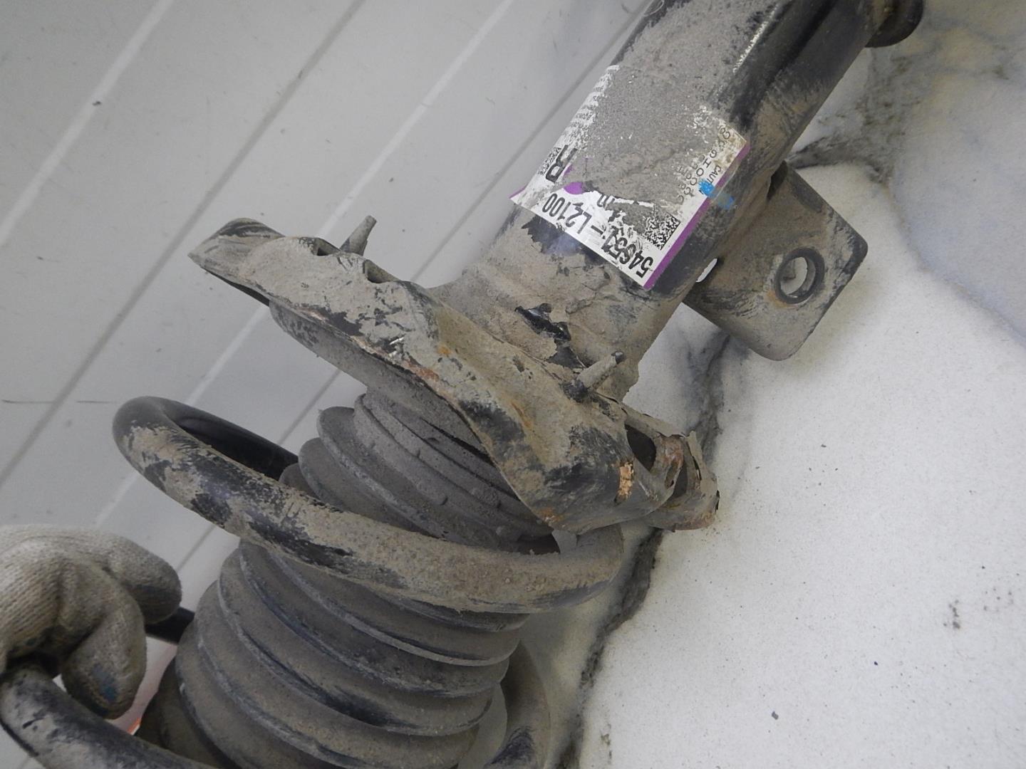 Пружина передняя