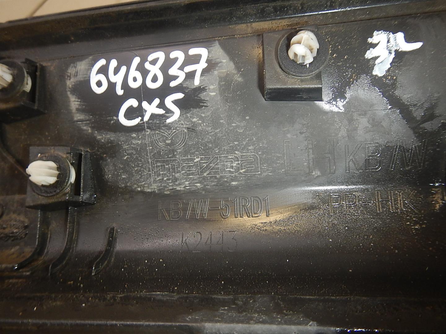 Молдинг задней левой двери