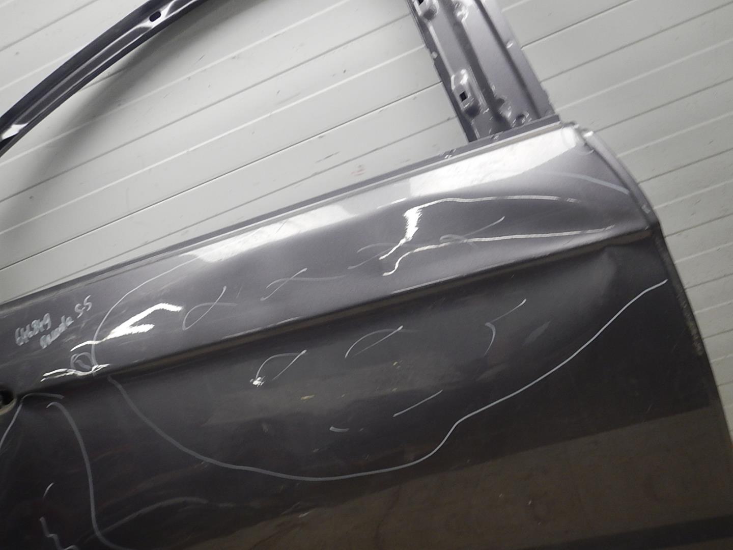 Дверь задняя правая