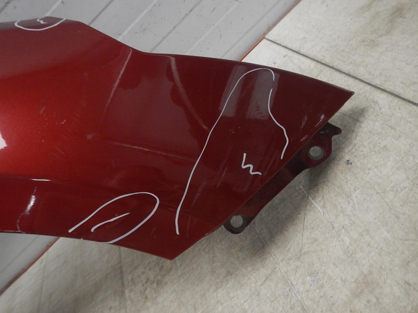 Крыло переднее правое