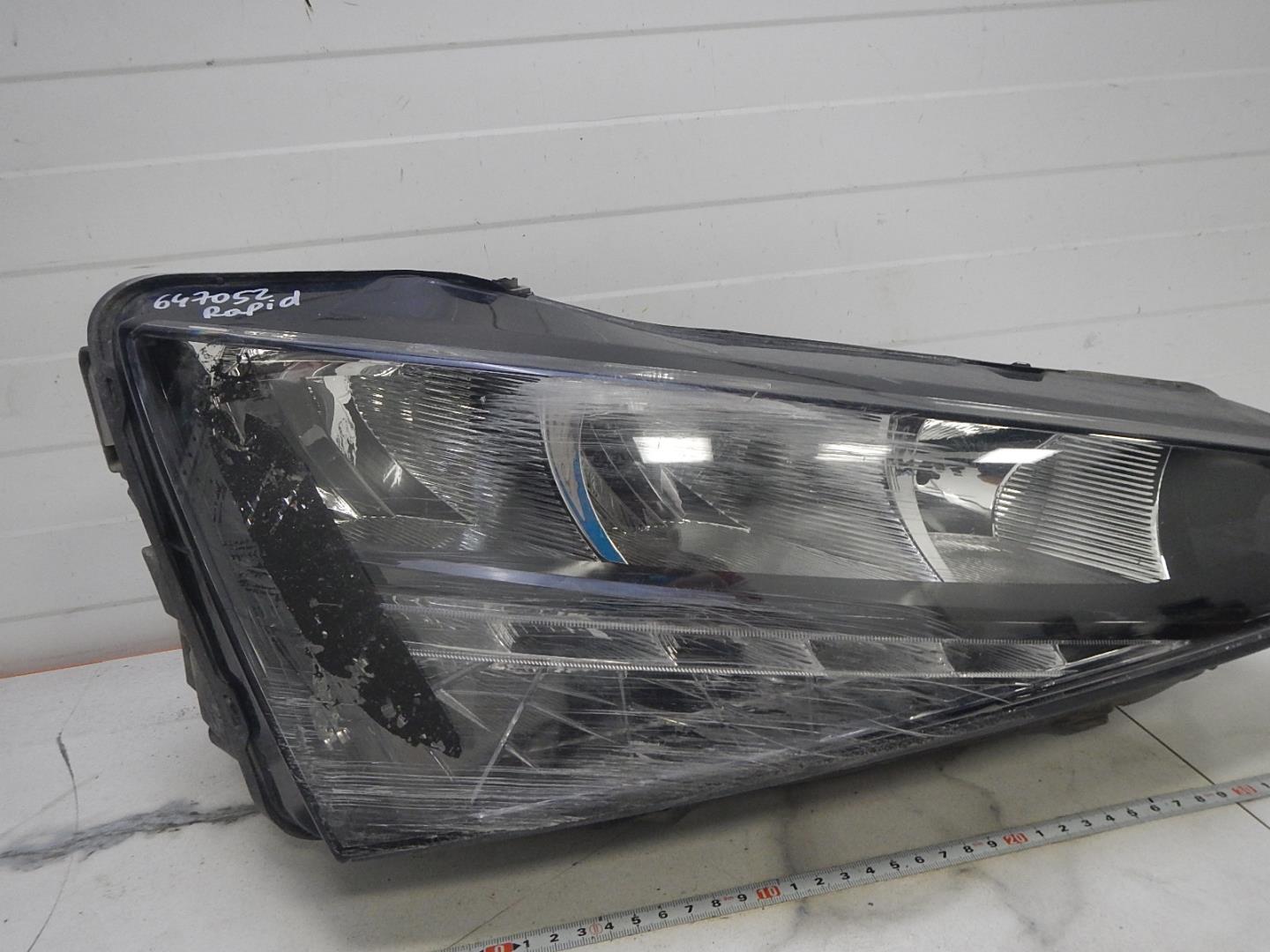 Фара правая