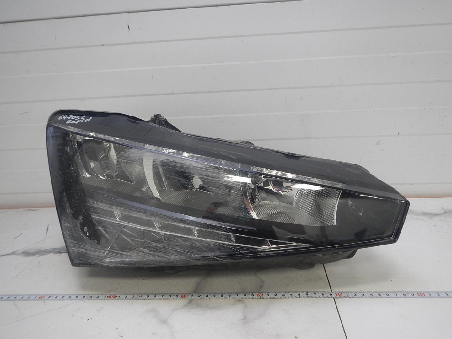 Фара правая