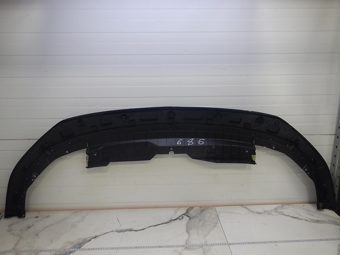 Накладка переднего бампера