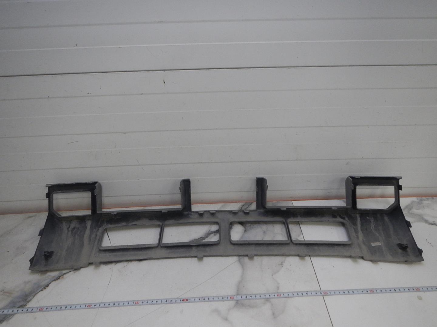 Накладка переднего бампера