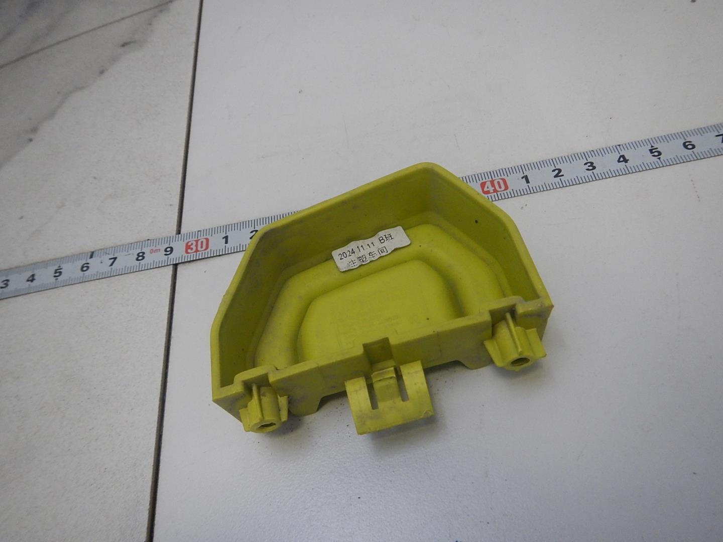 Накладка переднего бампера правая