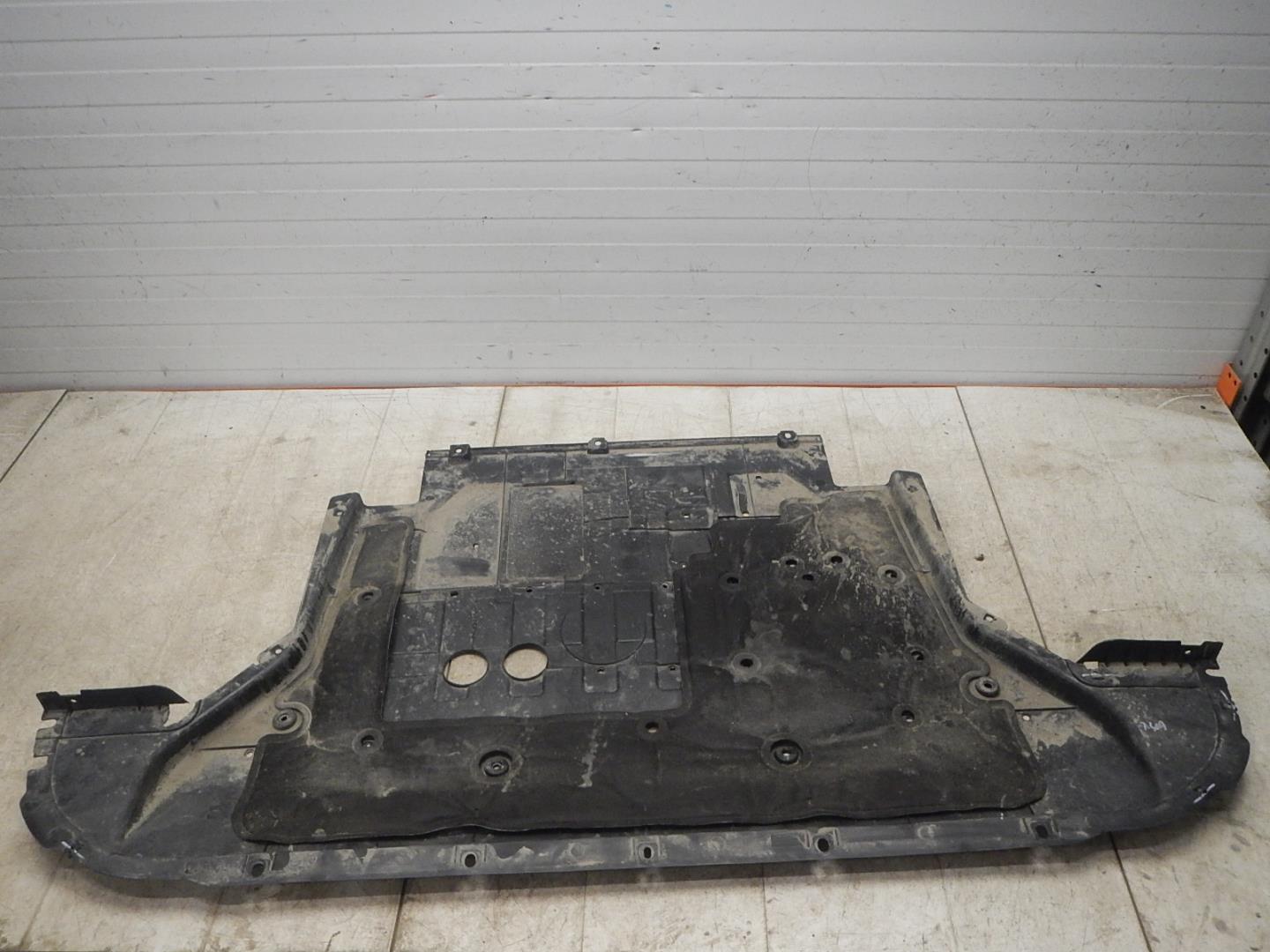 Пыльник двигателя