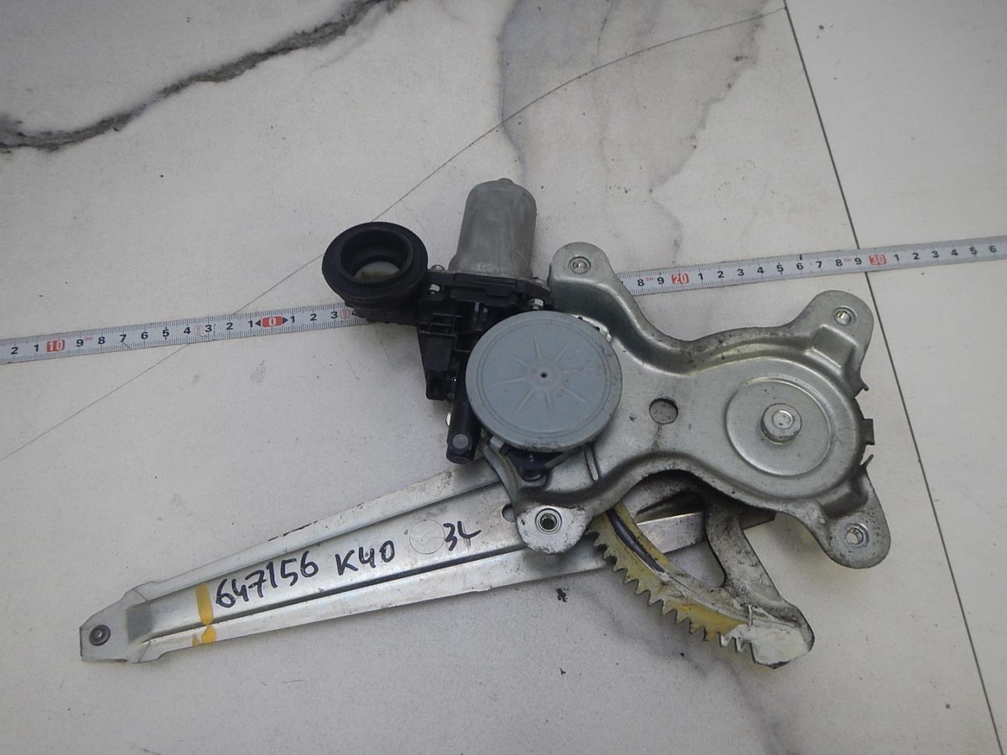 Стеклоподъемник электр. задний левый