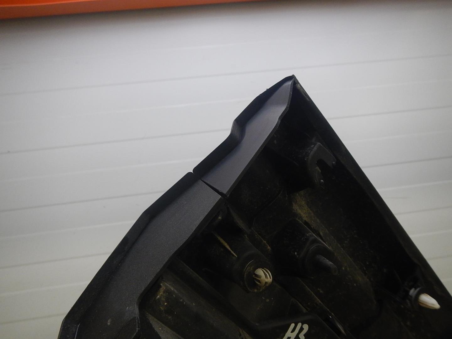 Молдинг передней левой двери