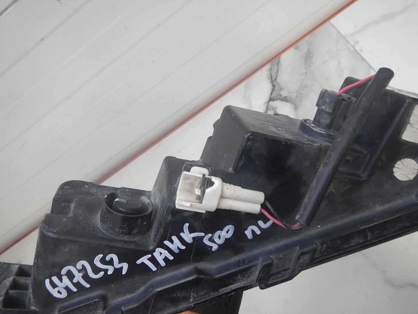 Фара противотуманная левая