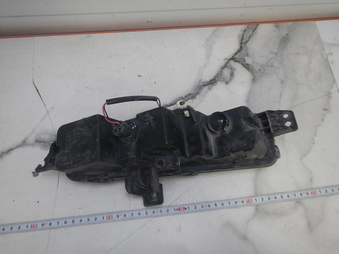 Фара противотуманная левая