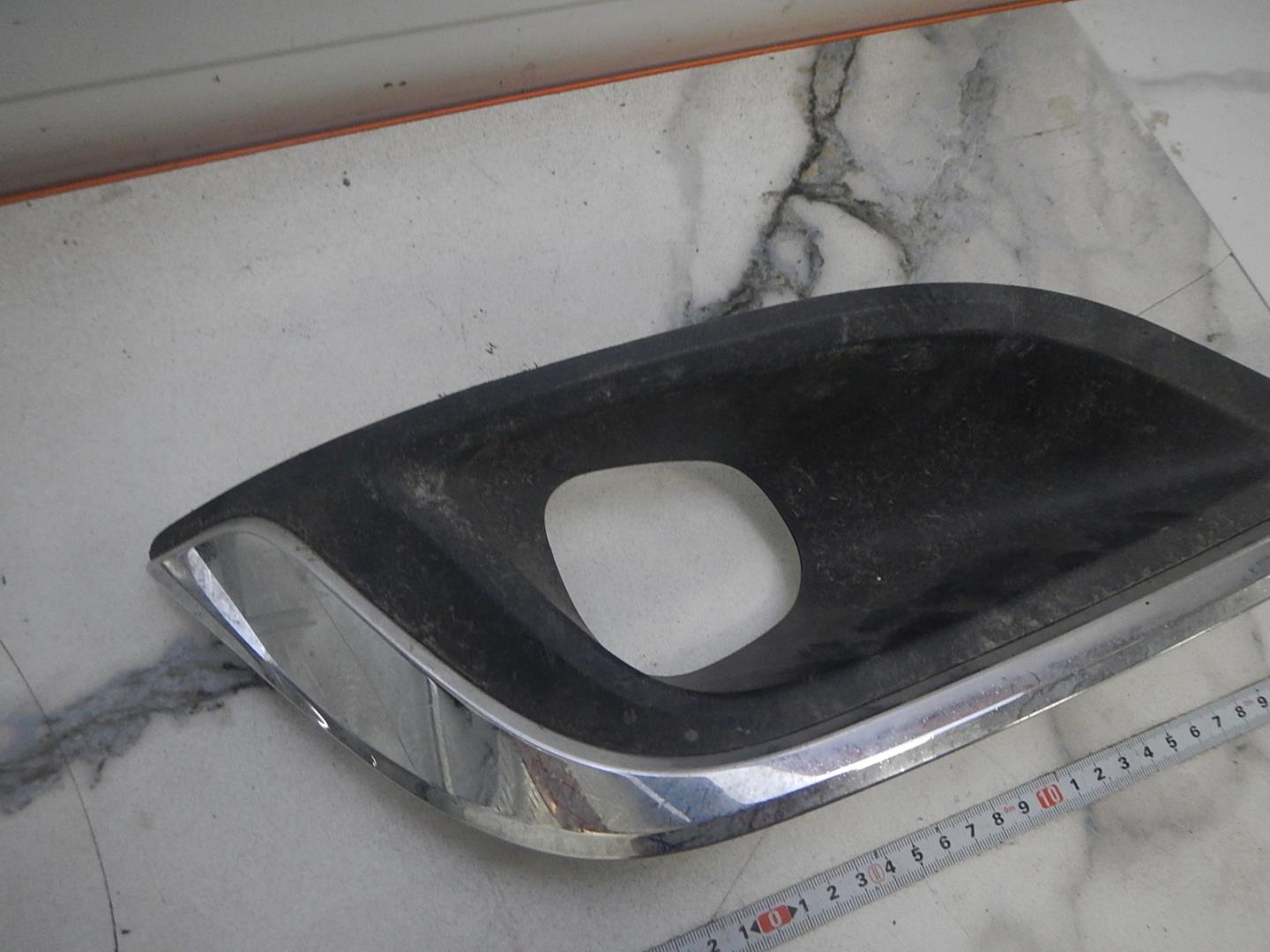 Решетка в бампер правая