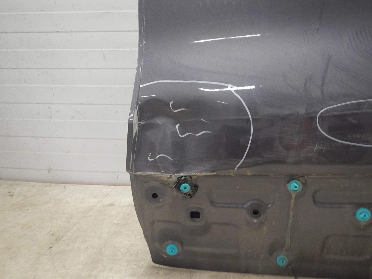 Дверь задняя левая