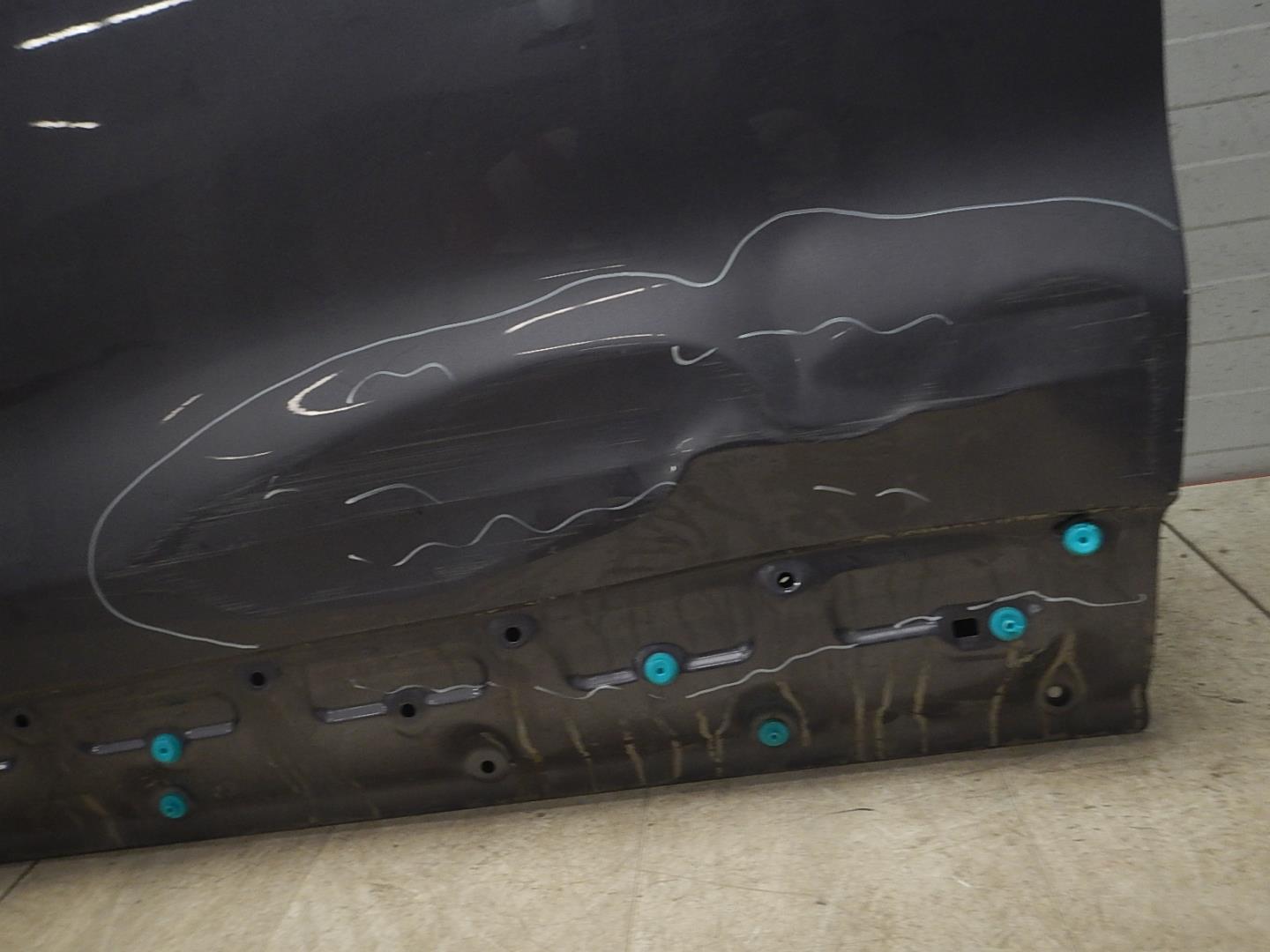 Дверь передняя левая