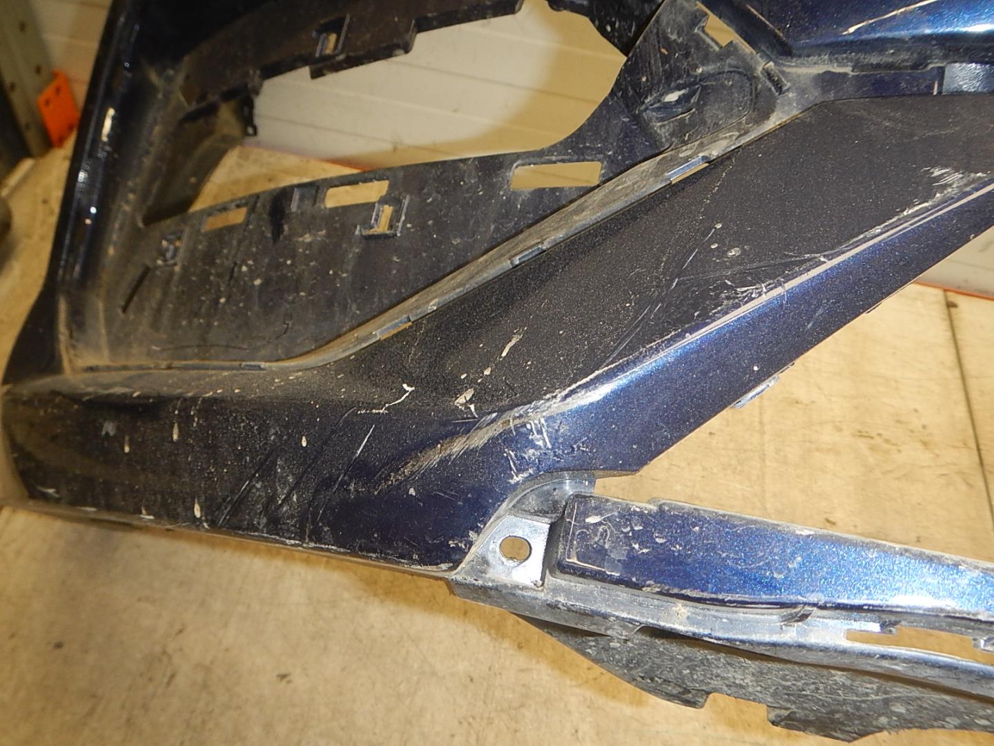 Бампер передний