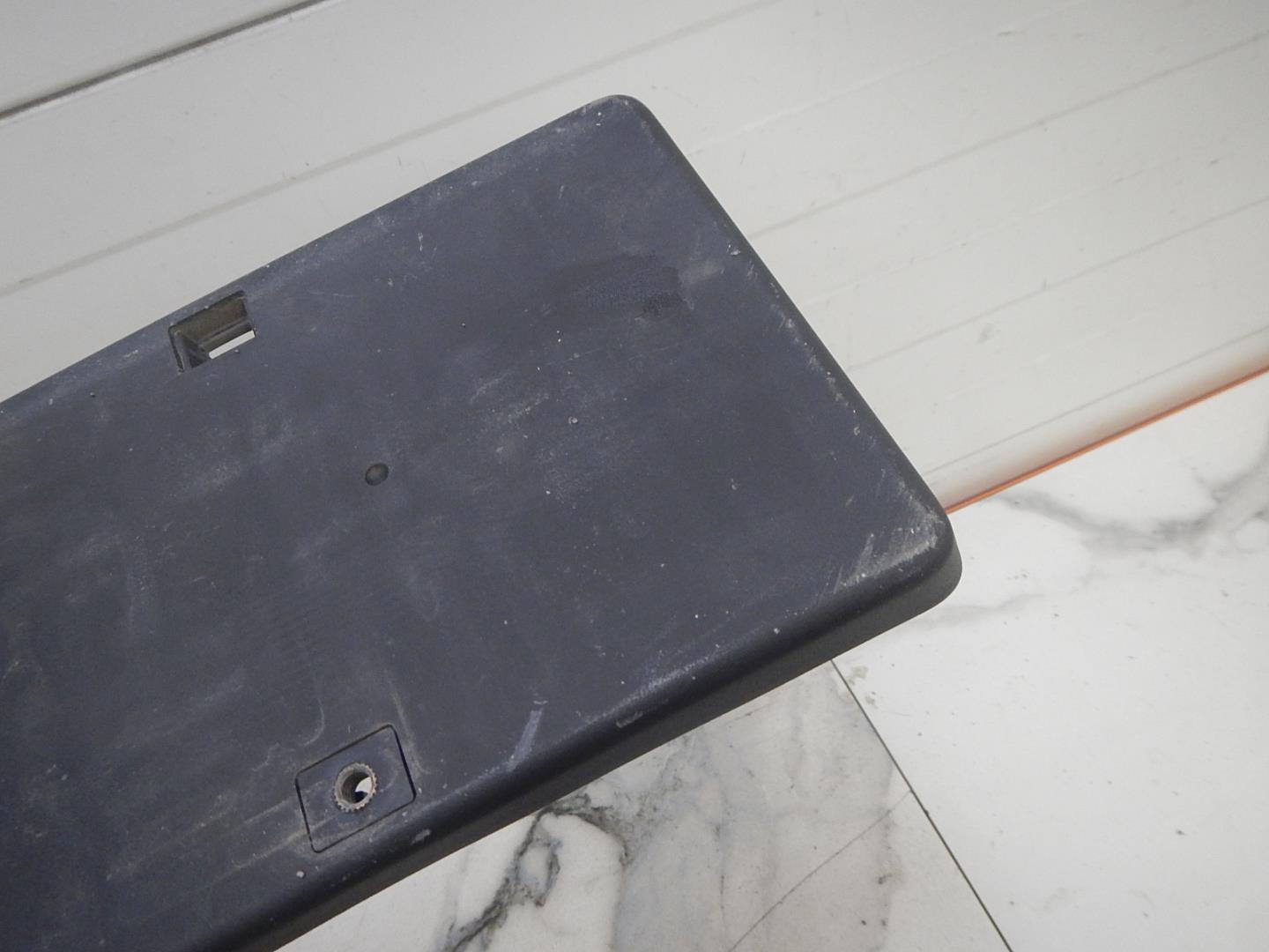 Накладка переднего бампера под номер