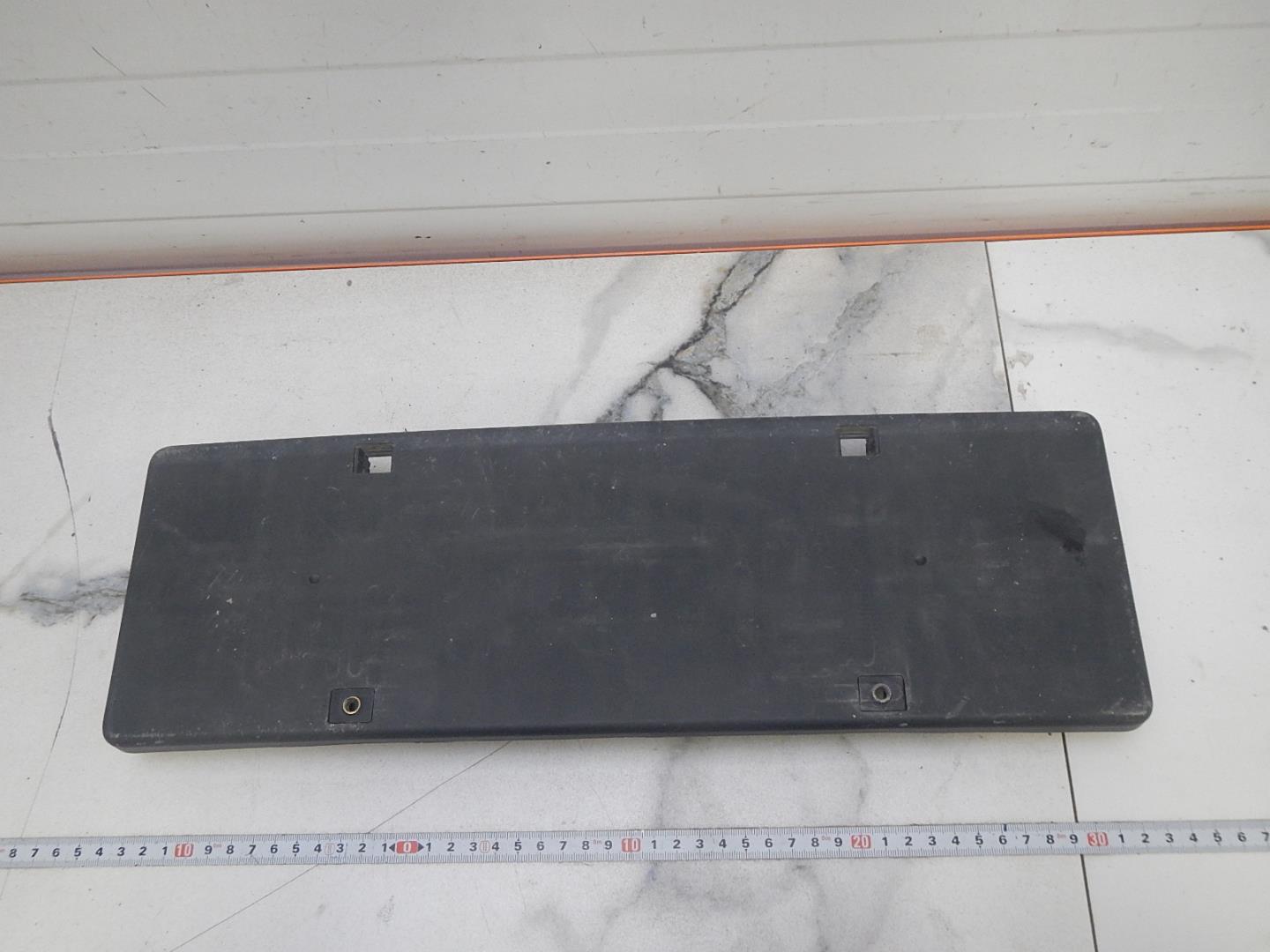 Накладка переднего бампера под номер