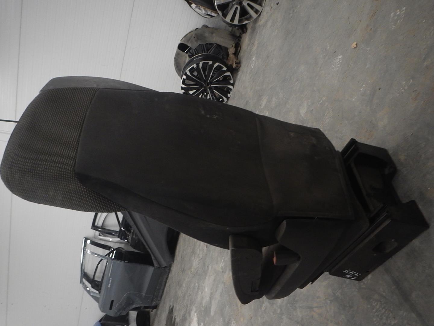 Сиденье переднее правое