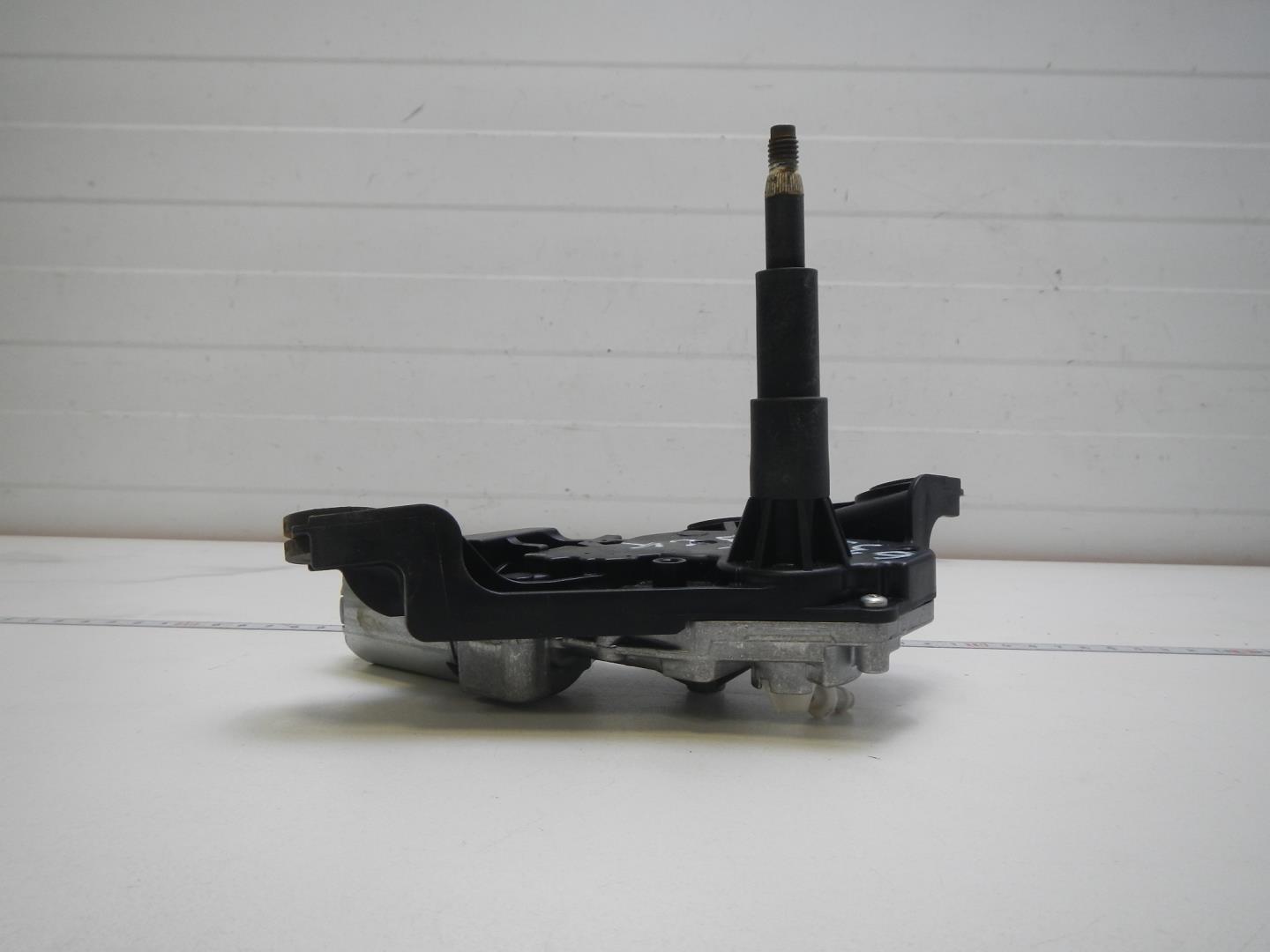 Моторчик стеклоочистителя задний