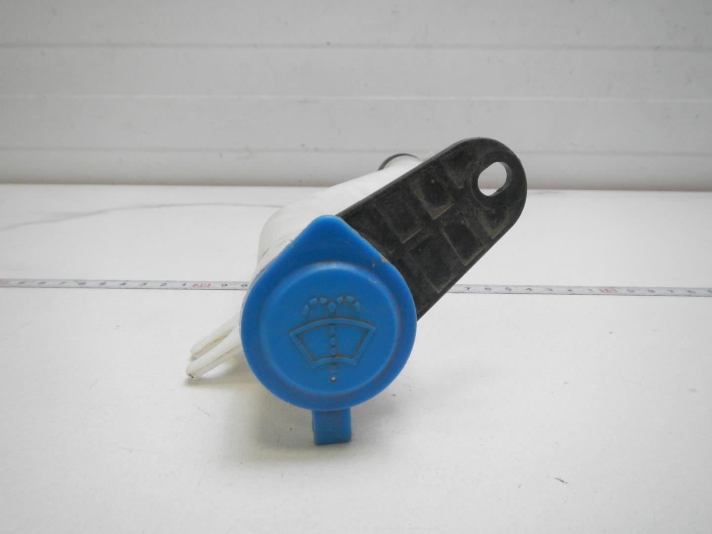 Горловина бачка омывателя