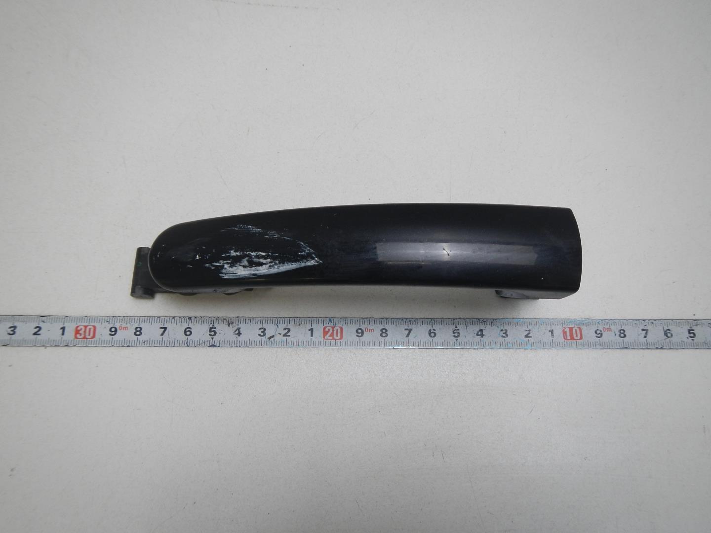 Ручка двери передней наружная правая