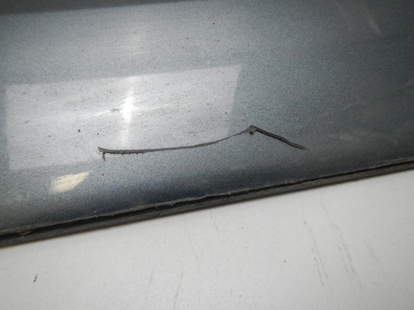 Молдинг задней правой двери