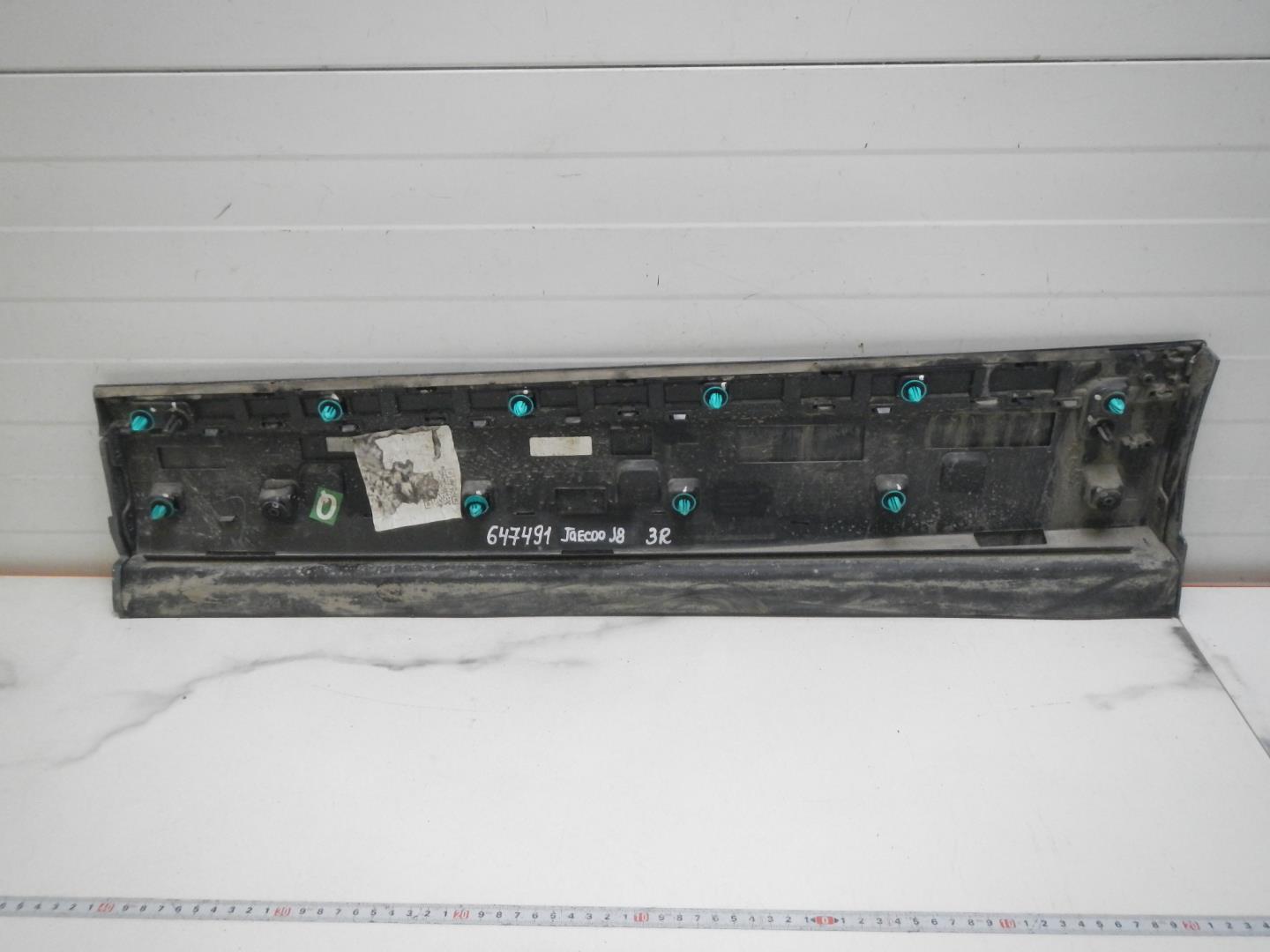 Молдинг задней правой двери