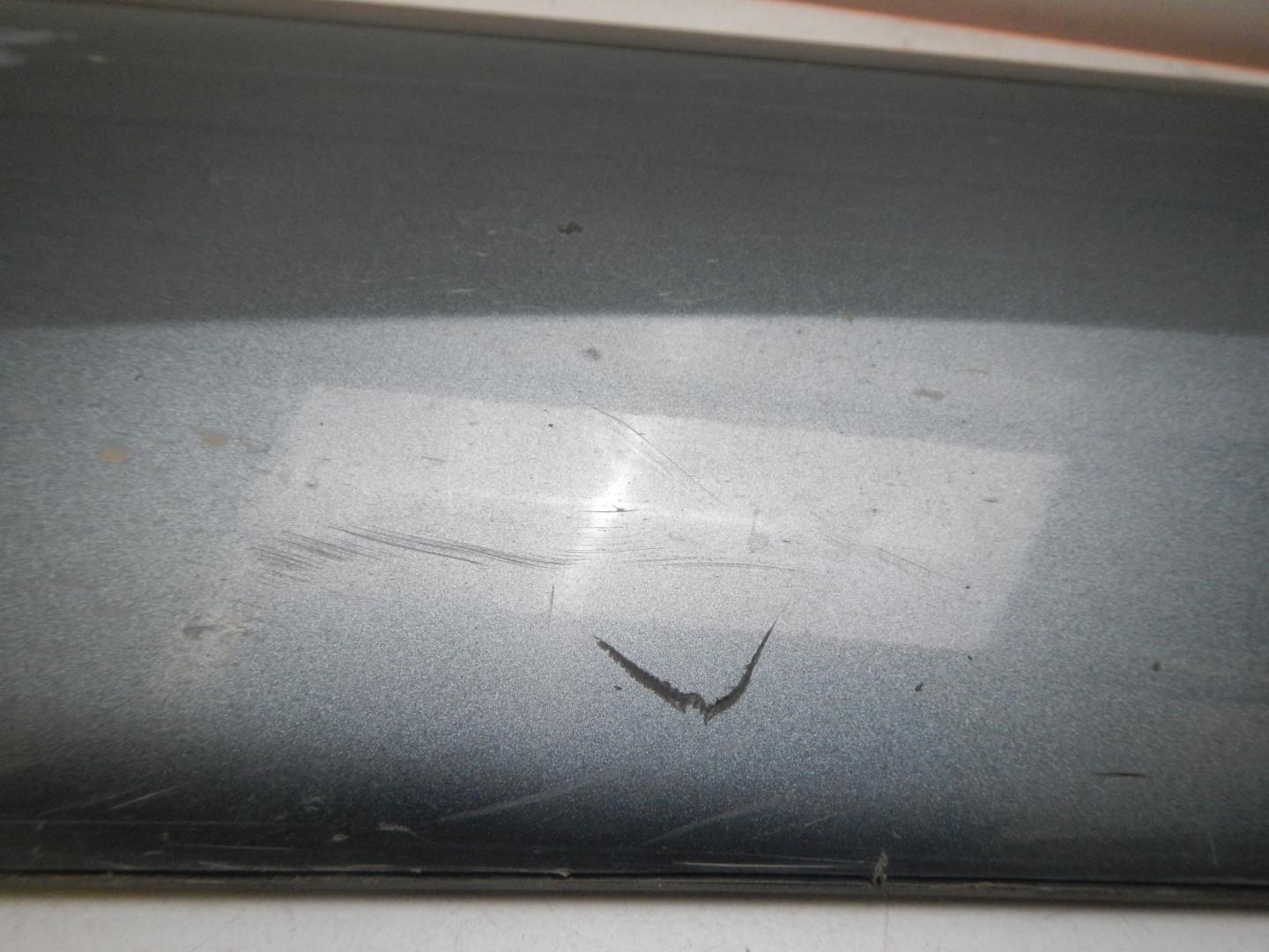 Молдинг задней правой двери