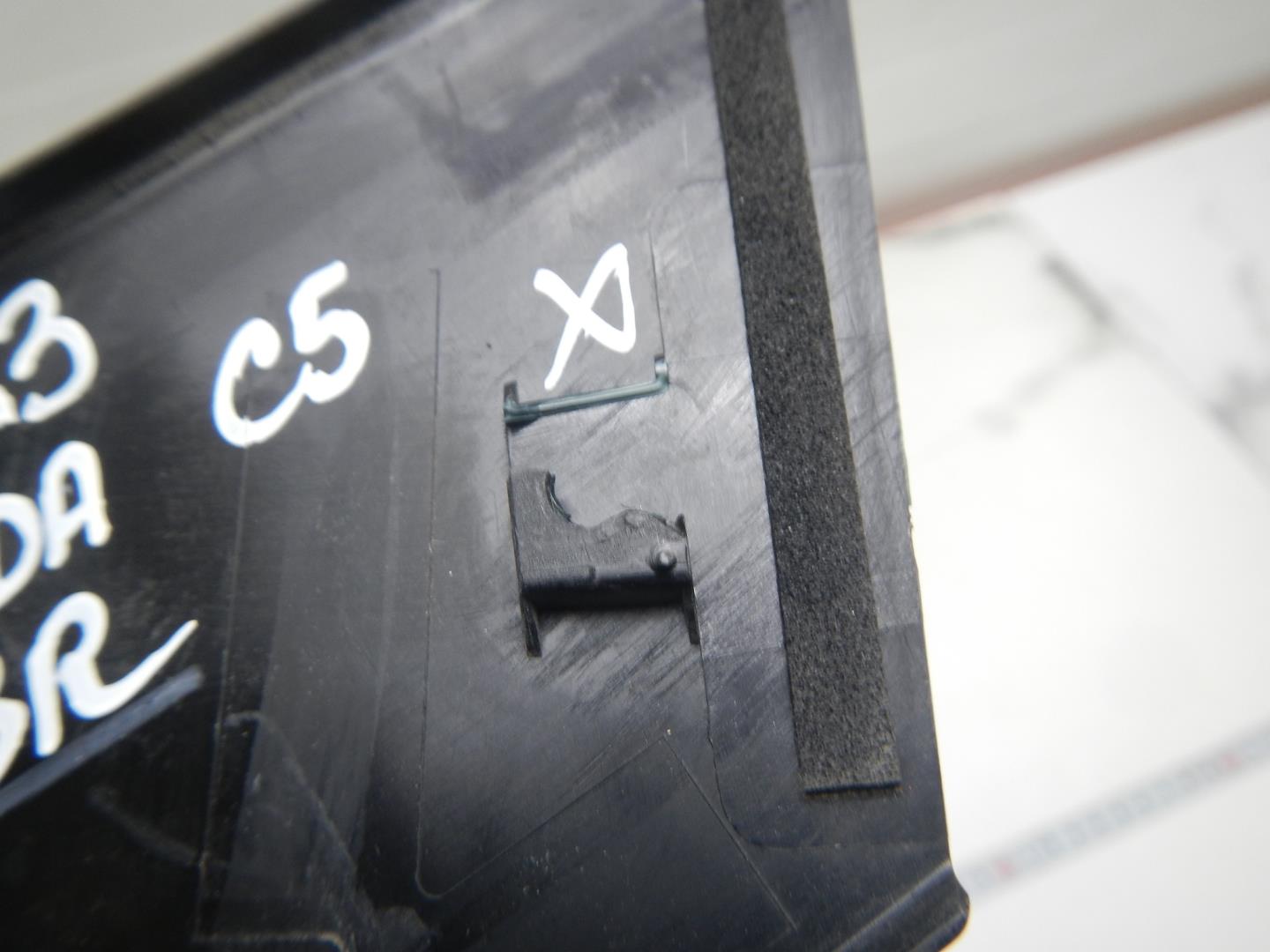 Накладка двери задней правой