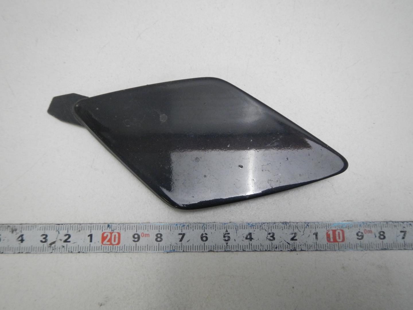 Заглушка буксировочного крюка