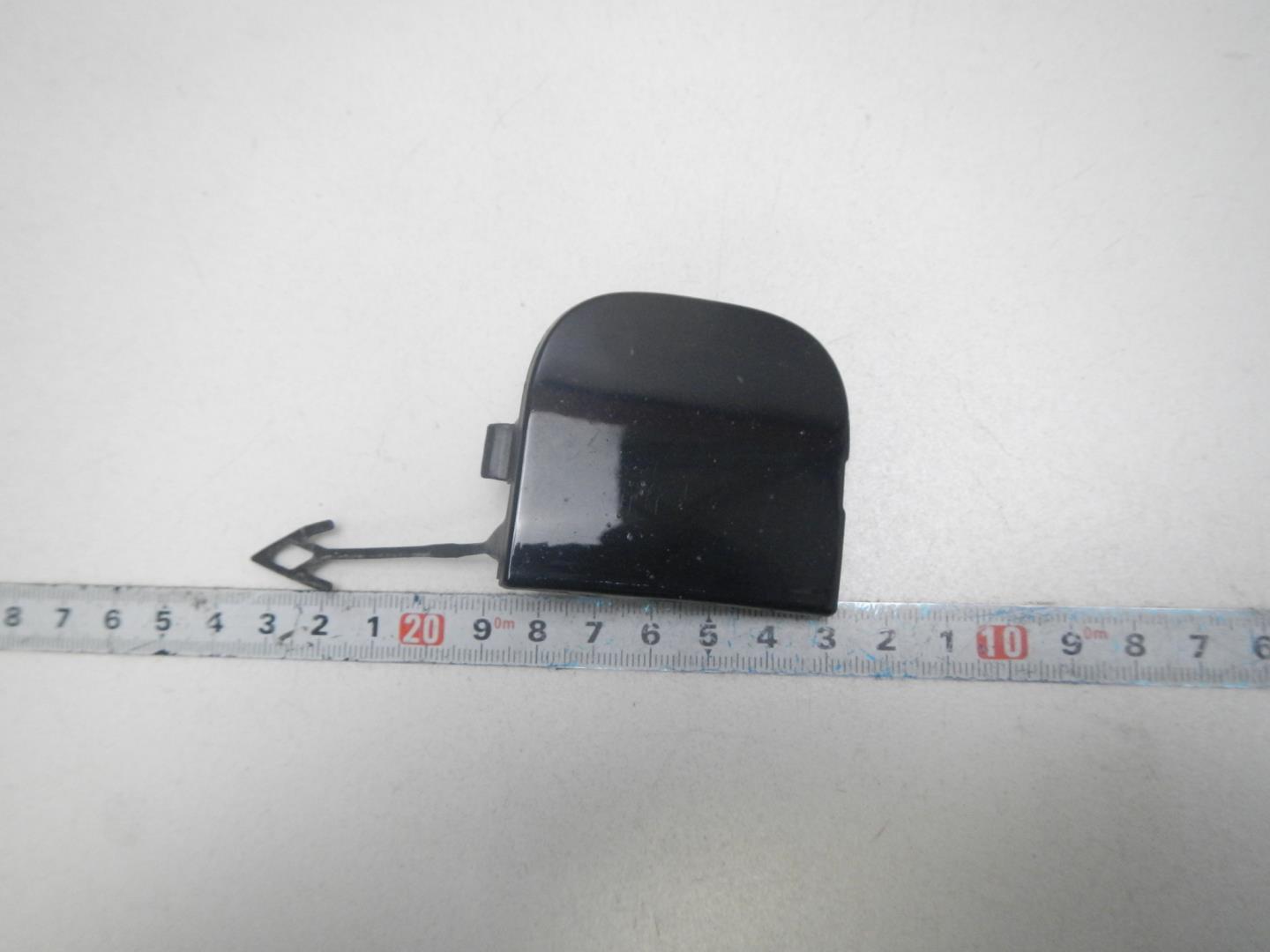 Заглушка буксировочного крюка