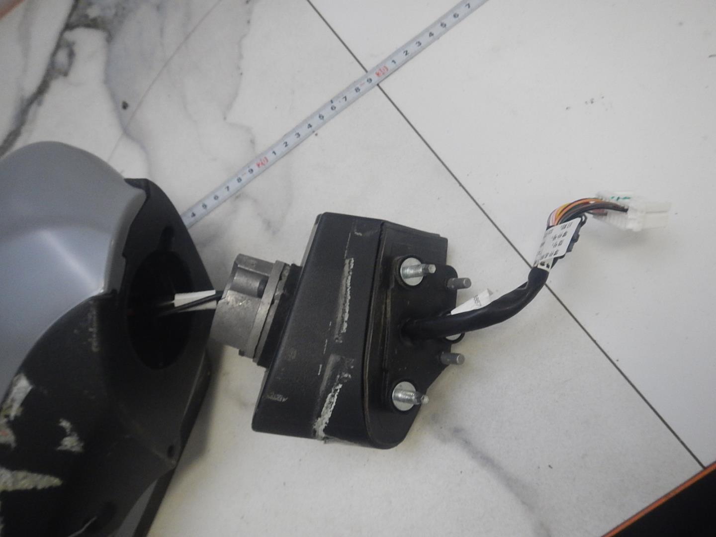 Зеркало правое электрическое