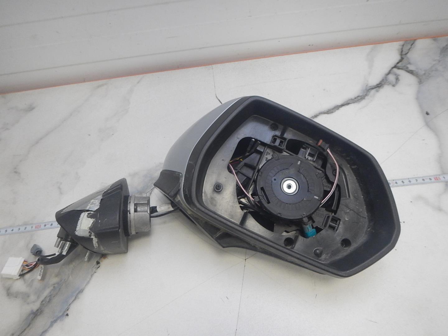 Зеркало правое электрическое