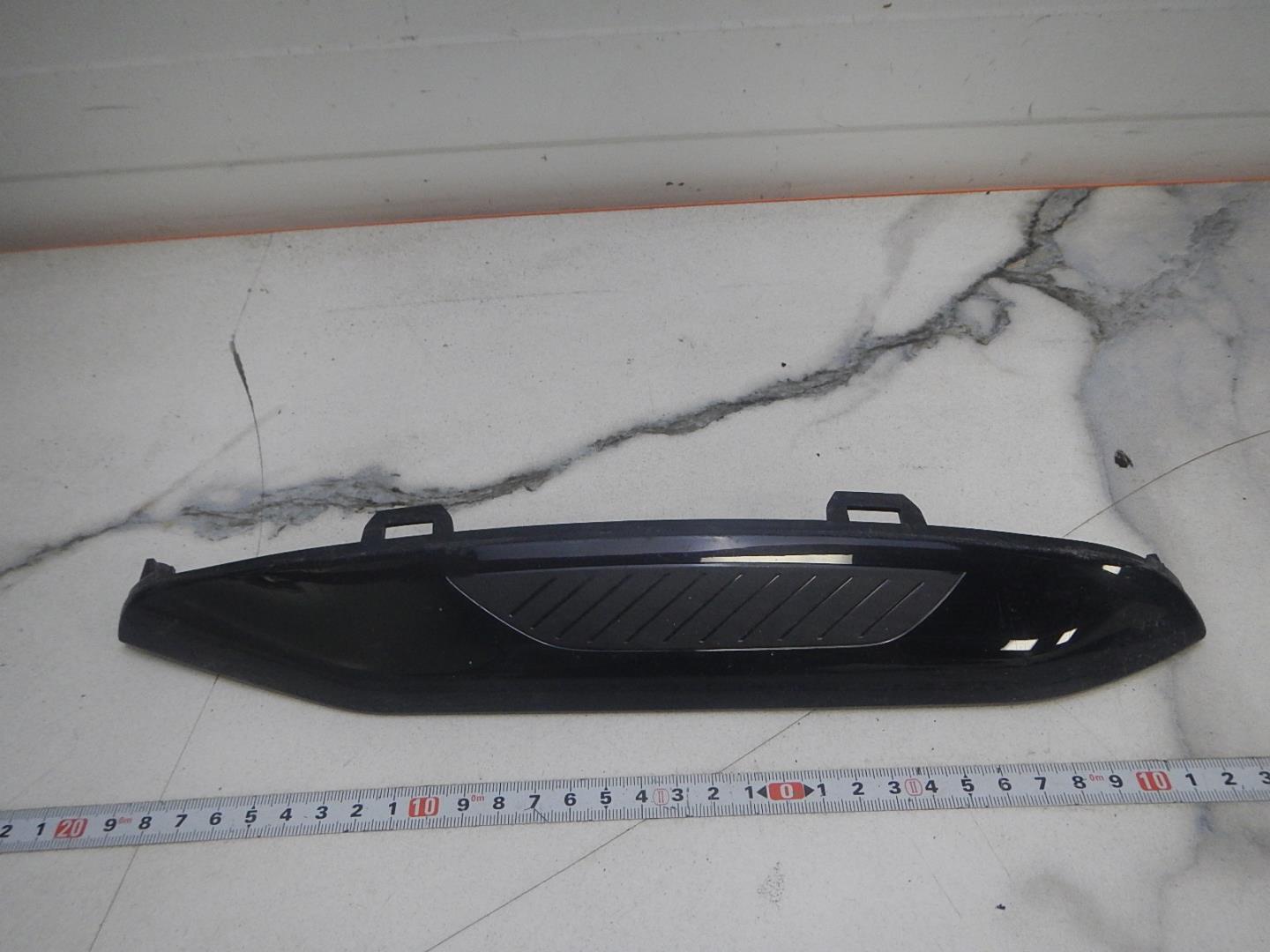 Накладка переднего бампера правая