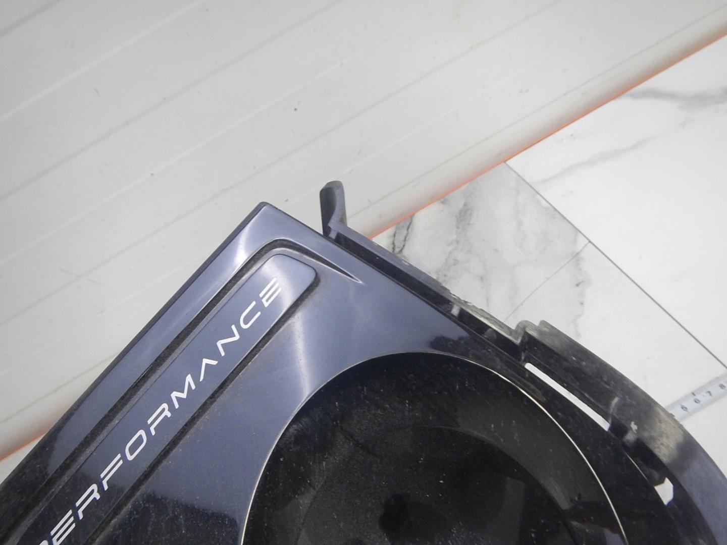 Решетка в бампер правая