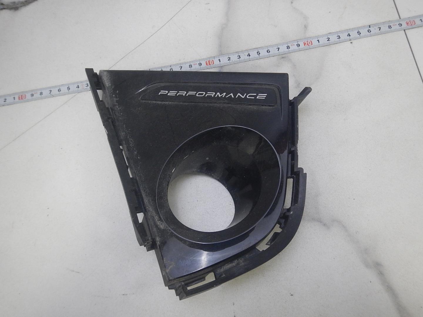 Решетка в бампер правая