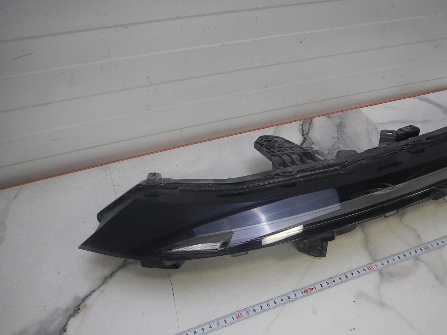 Фара дневного света левая (ходовые огни)