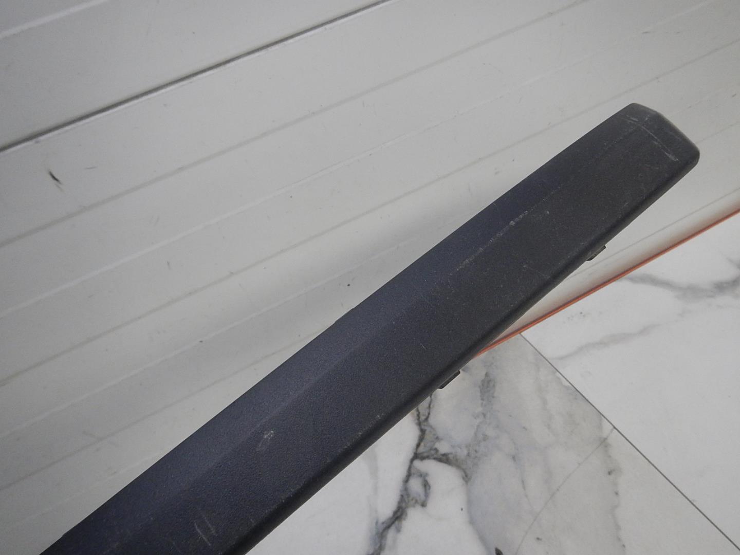 Молдинг заднего бампера