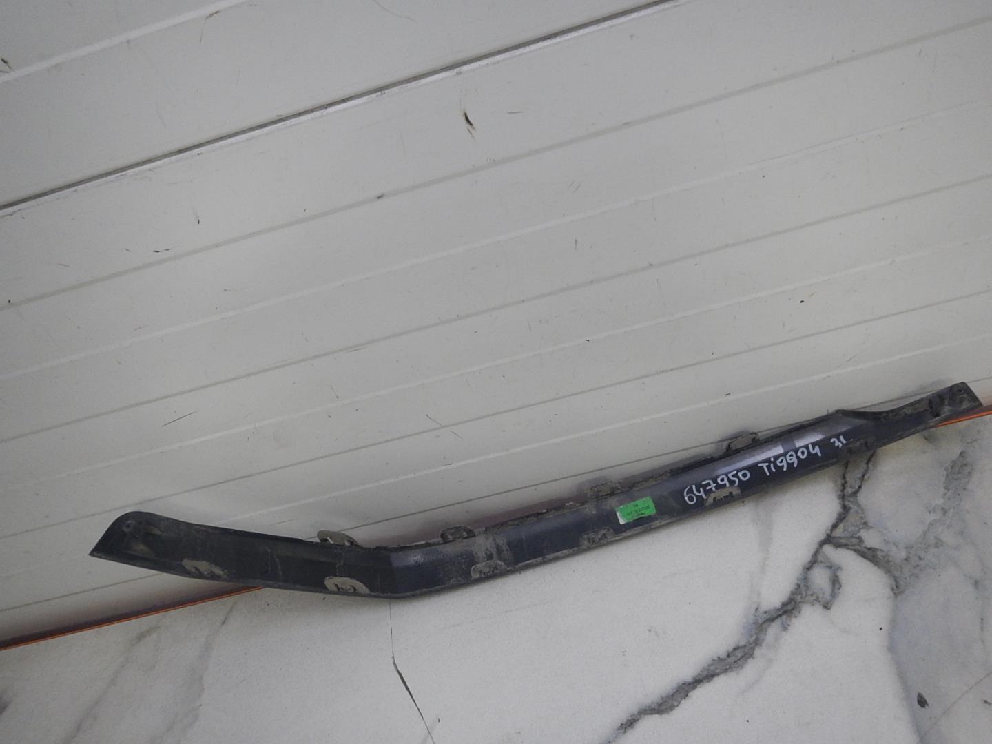 Молдинг заднего бампера