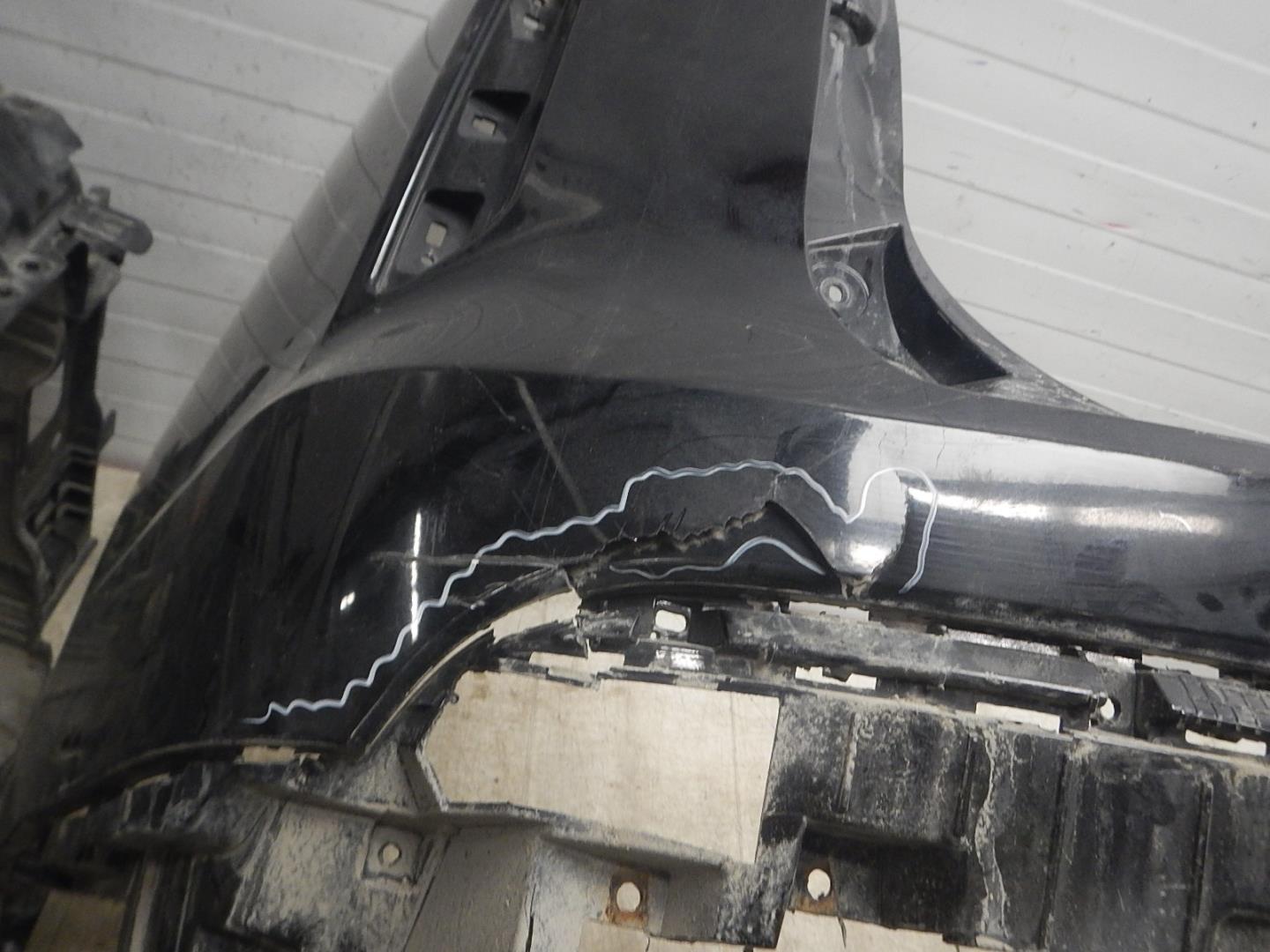 Бампер задний