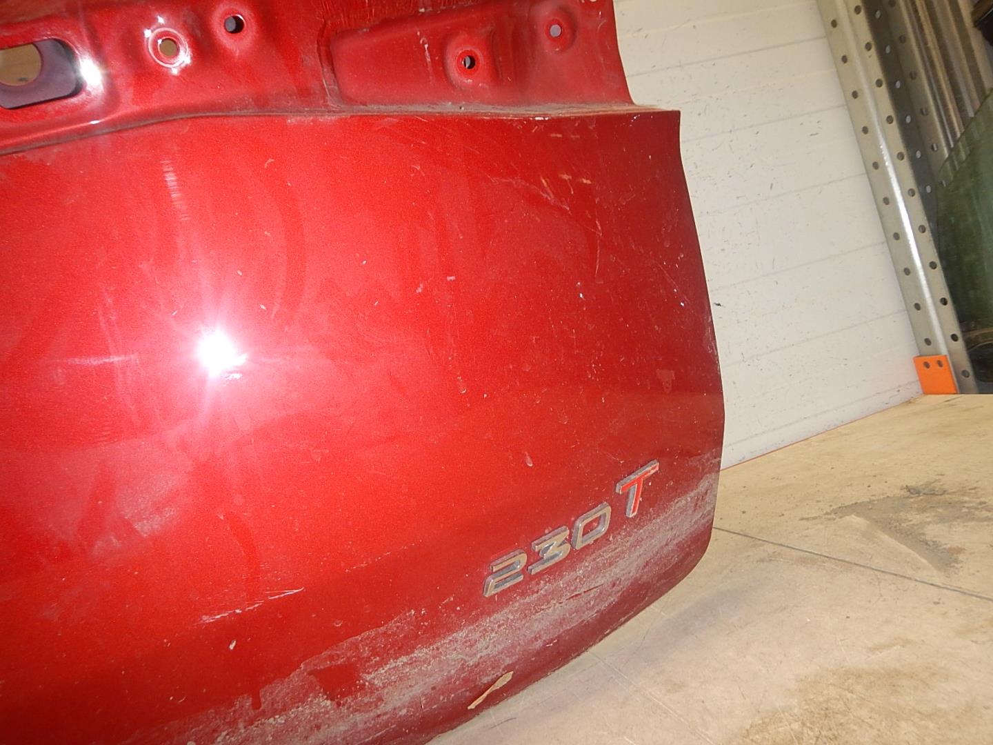 Дверь багажника